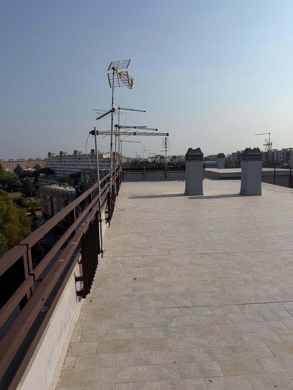 Percorso a terrazza con parapetto